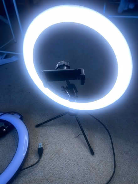 Photo of free 2 ring lights (SE8 Deptford) #3