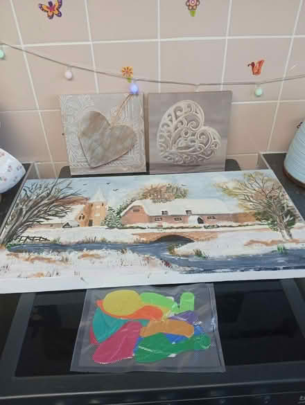 Photo of free Balloons, painting and canvases (Dursley GL11) #1
