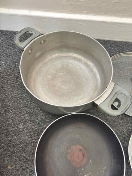 Photo of free Pots and a pan (S662QB) #3