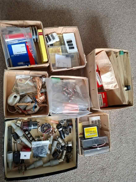 Photo of free Electronic components (Horndean PO8 9TL) #2
