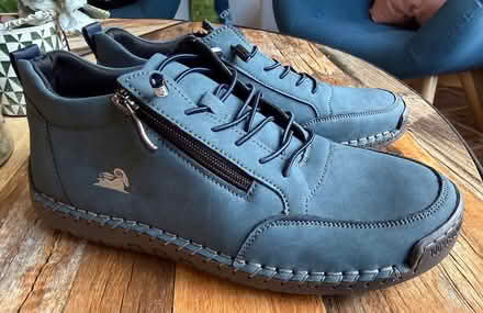 Photo of free W’s shoes (London W9) #1