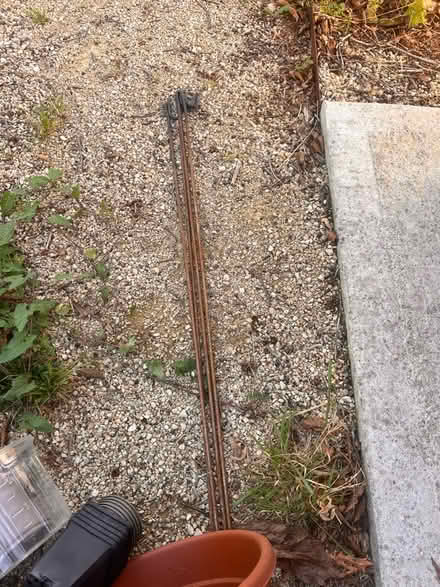 Photo of free 4 metal posts (Upper Wolvercote OX2) #1