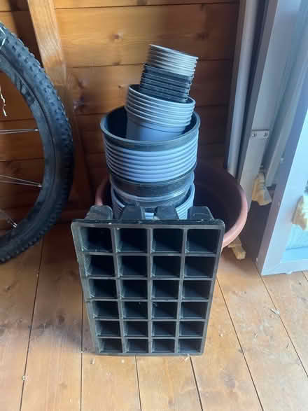 Photo of free Plastic plant pots (Upper Wolvercote OX2) #1