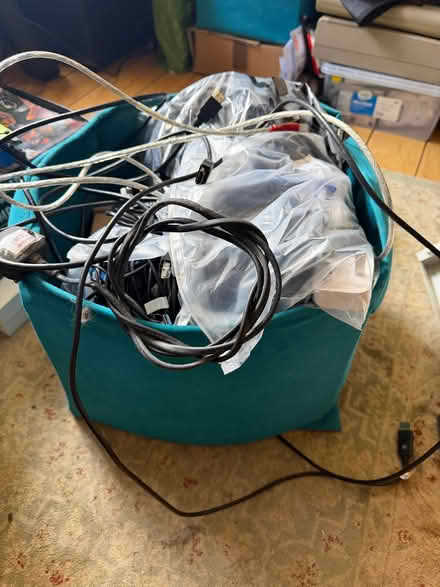 Photo of free Computer cables. HDMI, power and USB. (Hivings Hill). (Chesham HP5) #1