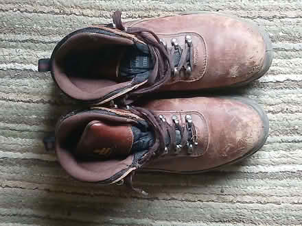 Photo of free Used Safety Boots - size 9 (Shelton Lock DE24) #2