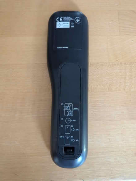 Photo of free PC / TV remote control (Ealing W13) #2