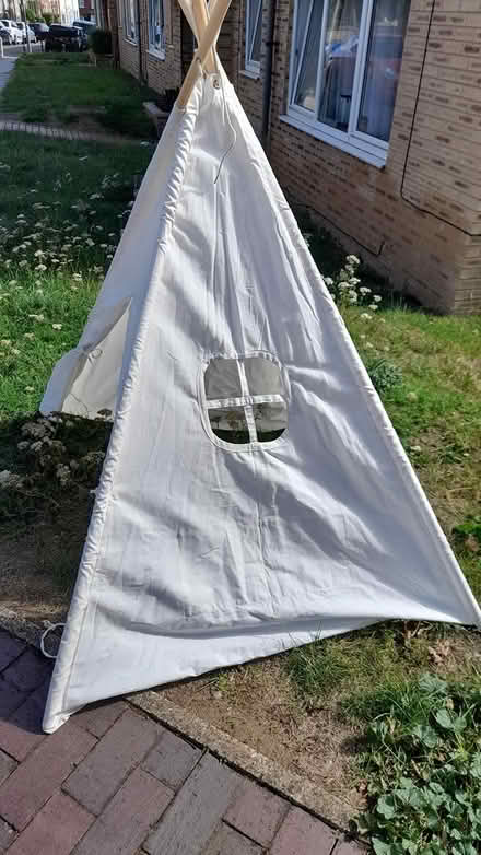Photo of free Child's play wigwam, tent (St. Albans) #1