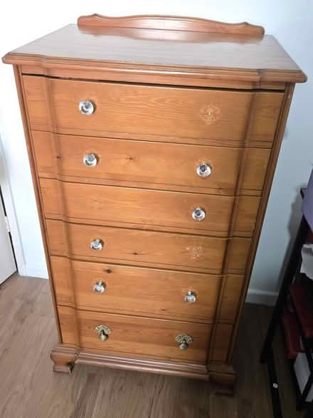 Photo of free Chest of drawers (Bedford Tavistock street MK40) #1