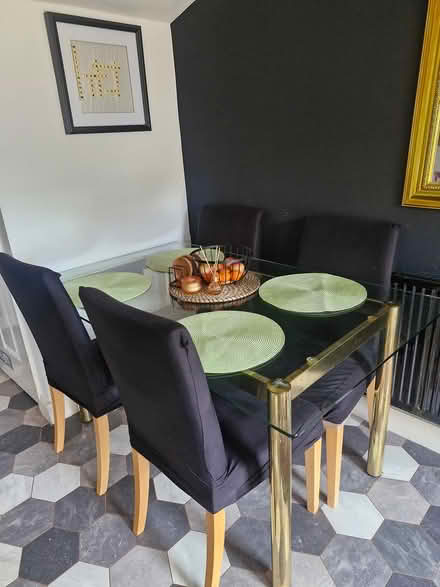 Photo of free dining table (Dronfield S18) #1