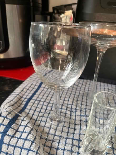 Photo of free Drinking glasses. (Woodside CR0) #4