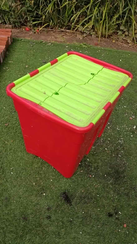Photo of free Storage crate (Dore, S17) #1
