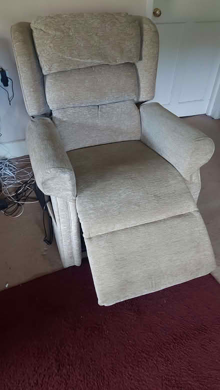Photo of free Fully electric Riser / Recliner chair. (Broadstone SY7) #2