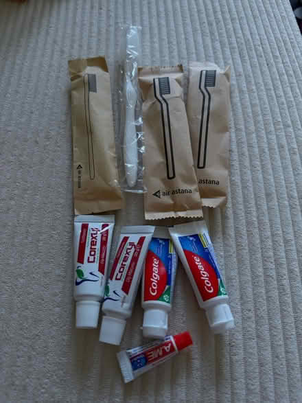 Photo of free travel kit (1 Ottley Dr, SE3) #4