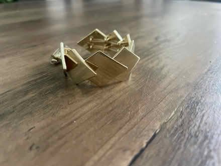 Photo of free Gold hair bobble cover (SW16) #1