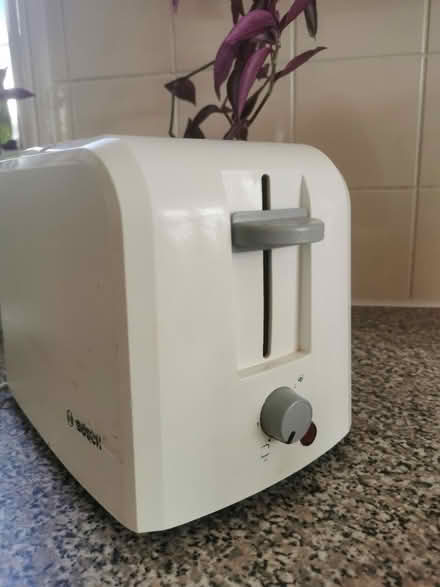 Photo of free Toaster (Turnpike Lane N22) #1