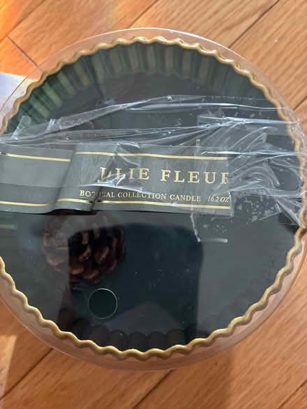 Photo of free Candle and a little photo frame (Near Friendship Heights metro) #1