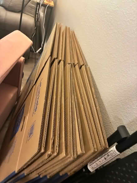 Photo of free moving boxes (Southcenter) #2