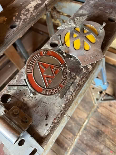 Photo of free old car badges (Denvilles PO9) #1