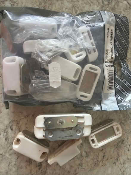 Photo of free Magnetic catches bag of and some loose ones (Welling DA16) #1