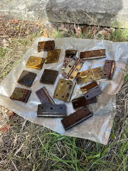 Photo of free collection of various hinges (Denvilles PO9) #2