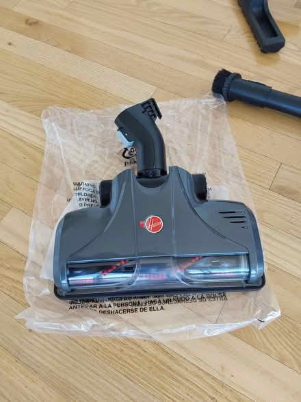 Photo of free Vacuum Cleaner (K2A 0G7) #3