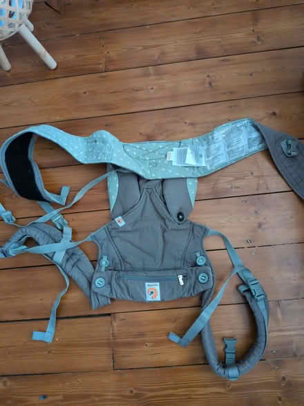 Photo of free Ergobaby baby carrier (Burnage M14) #2