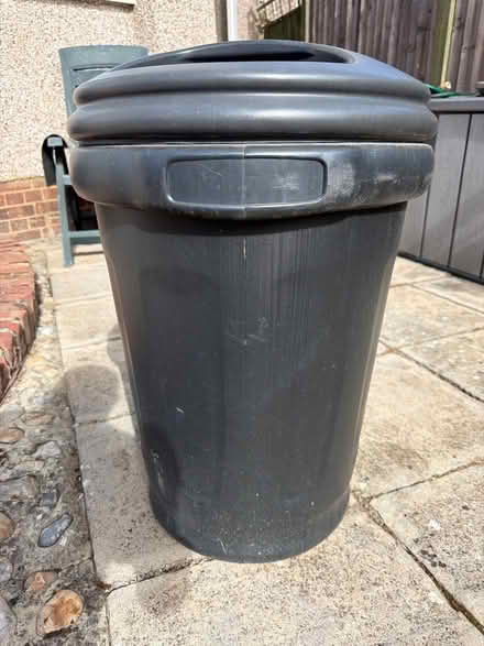Photo of free Dust bin 80l (Welling DA16) #1