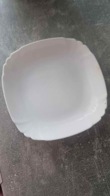 Photo of Luminarc square scalloped plate (Greenford UB6) #2
