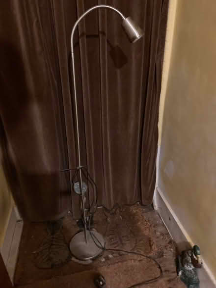 Photo of free Reading lamp (Battersea SW11) #3