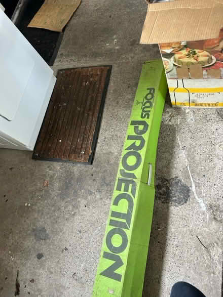 Photo of free Projector screen (Over Hulton BL5) #1