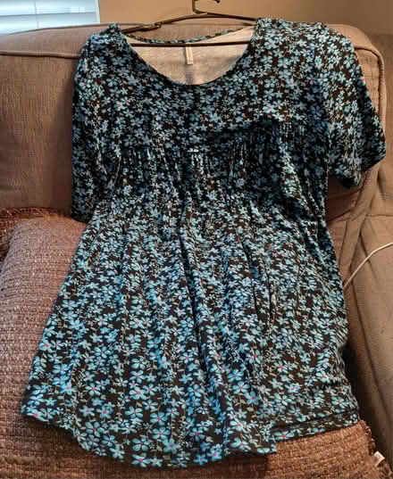 Photo of free Women's XL Tunic Top (Hollymead) #1