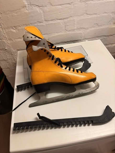 Photo of free Ice skates complete with skateguard (Manningtree CO11) #1
