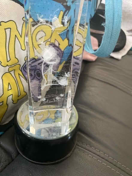 Photo of free It’s lights up ornament (Newport Pagnell MK16) #1