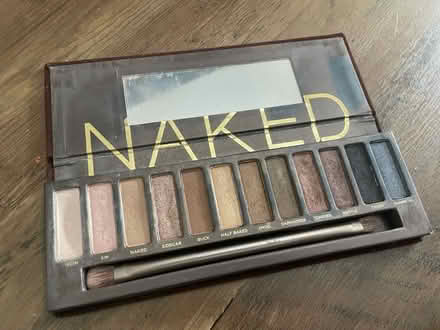 Photo of free NAKED eyeshadow pallet (SW16) #1