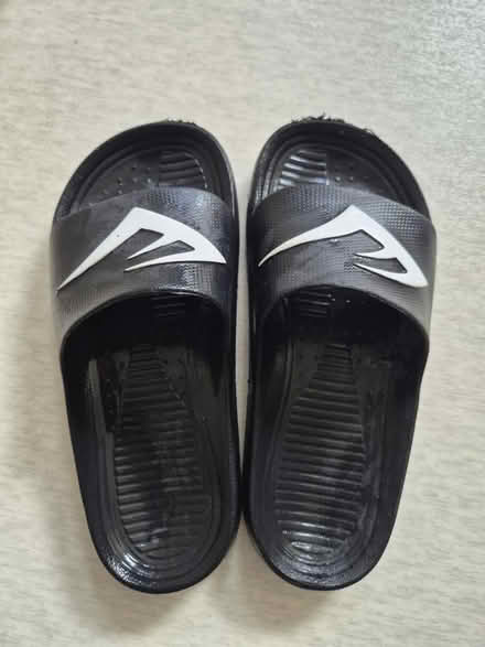 Photo of free Sliders - size 3 (East Croydon CR0 6) #1