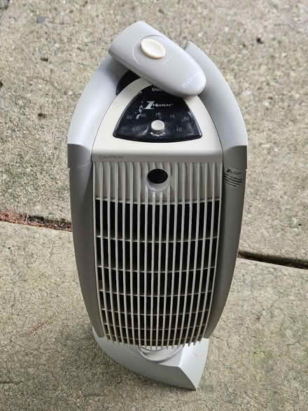 Photo of free Holmes electric heater w/ remote (Manchester) #1