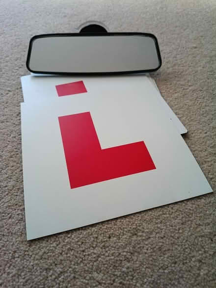Photo of free L plates and additional mirror for examiner (Haywood RG12) #1