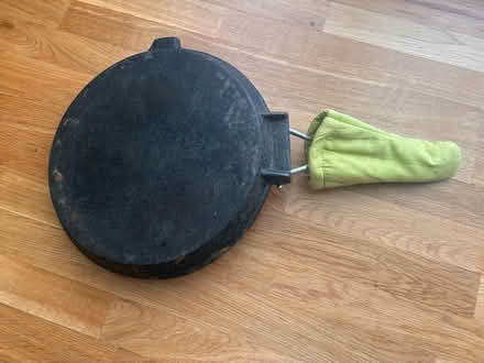 Photo of free Cast iron griddle (MK7, Wavendon Gate) #3