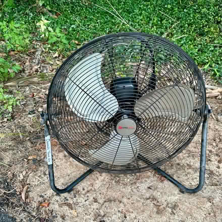 Photo of free Utilitech Fan (Needs repair) @ curb (East Tallahassee) #1