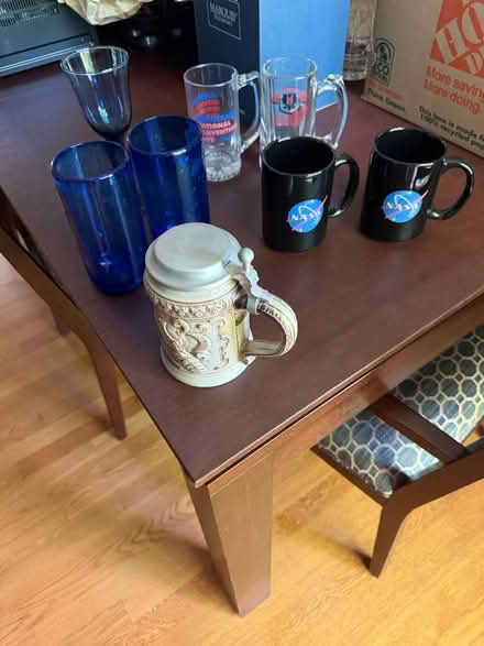 Photo of free Assorted glassware/mugs (Near Montrose Rd and 270) #1