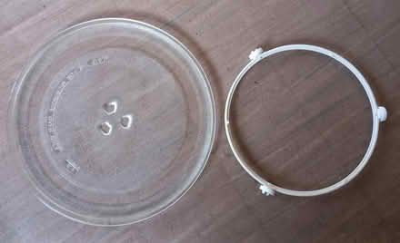 Photo of free Microwave glass turntable 26cm (Central Letchworth SG6) #1