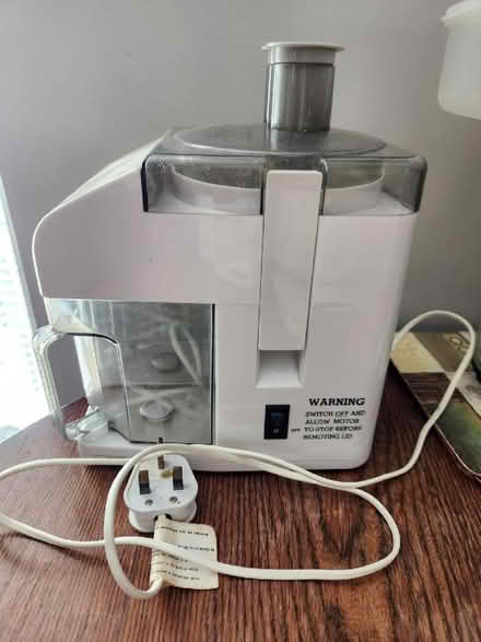 Photo of free Electric Juicer (Aveley RM15) #2