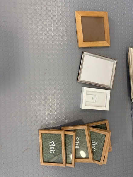 Photo of free Large collection of picture frames (Spondon DE21) #2