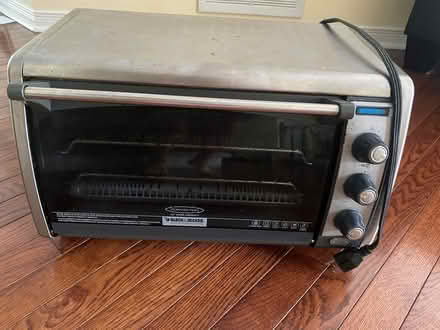 Photo of free Black and Decker toaster oven (Orleans) #2
