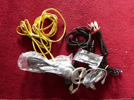 Photo of free Various cables (Callowell GL5) #1