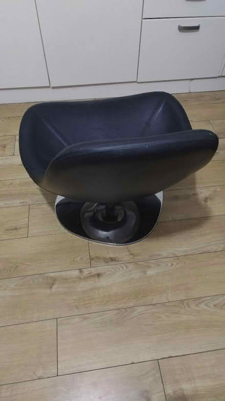 Photo of free Boss chair, 360°swivel chair (Woodcote SM6) #2