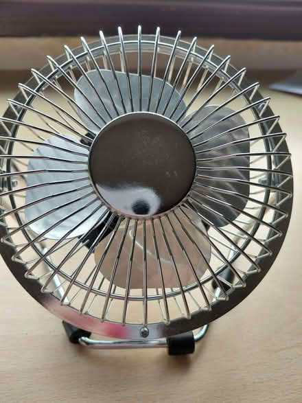 Photo of free Dunelm 4" USB Desk Fan (Sale M33) #2
