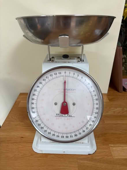 Photo of free Scales (B437la) #1
