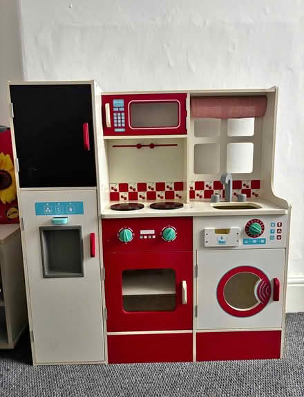 Photo of Kids Play Kitchen (Caernarfon LL55) #1