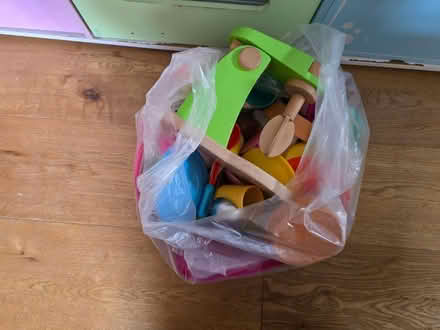 Photo of free Kids toy kitchen (SE9 1DT) #3